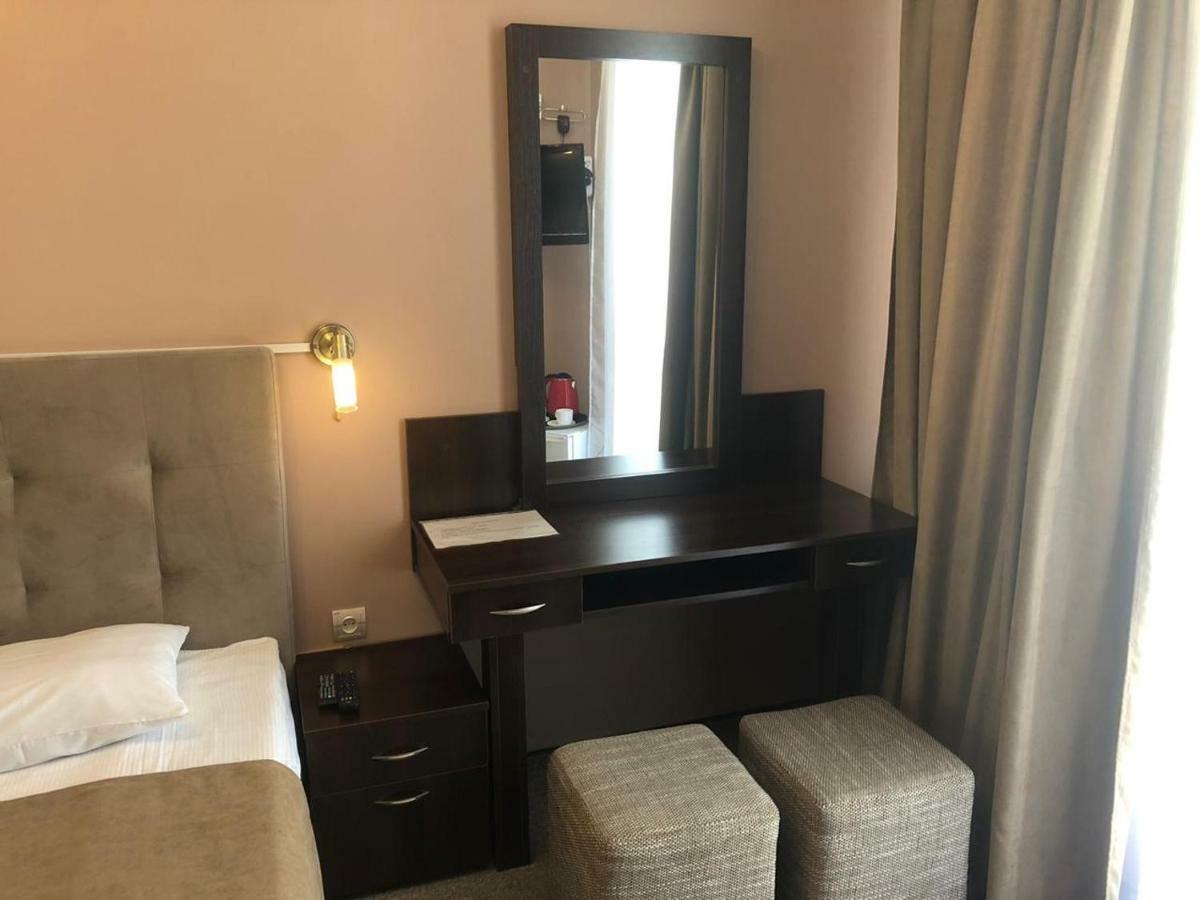 Hotel 18 Lviv Eksteriør billede