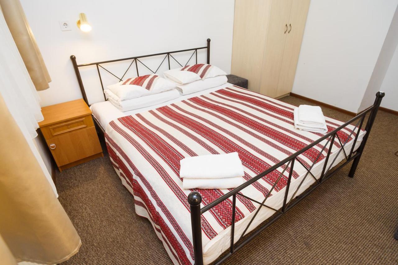 Hotel 18 Lviv Eksteriør billede